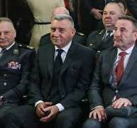 Gotovina snimljen u javnosti: 'Molimo za mir, ali trebamo biti spremni za rat'