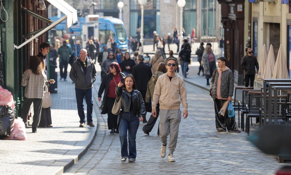 Povrat poreza neće dobiti svi odjednom: Porezna uprava obznanila kad kreću isplate