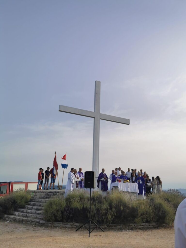 Na dubravskoj Gradini obilježena 28. godišnjica pogibije hrvatskih branitelja, pripadnika HVO-a