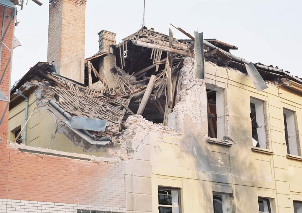 Na današnji dan prije 34 godine jugoslavenski zrakoplovi zasuli Osijek raketama i bombama