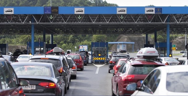 Gužva na GP-u Macelj, kolona od 5 km na naplatnoj postaji Trakošćan