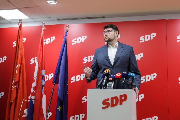 Grbin: Plenković je pobrojao 11 muževa HDZ-a od kojih su neki poznati po tučama u noćnim klubovima