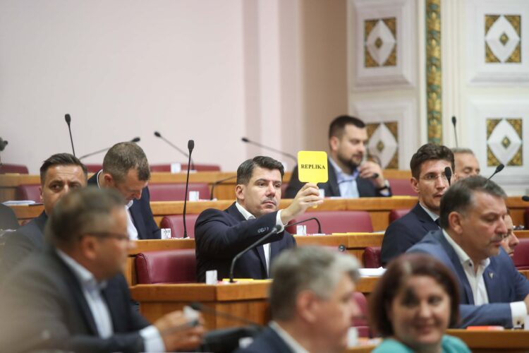 Frcale iskre oko istražnog povjerenstva o Stožeru za covid: “Most nas neće ucjenjivati”