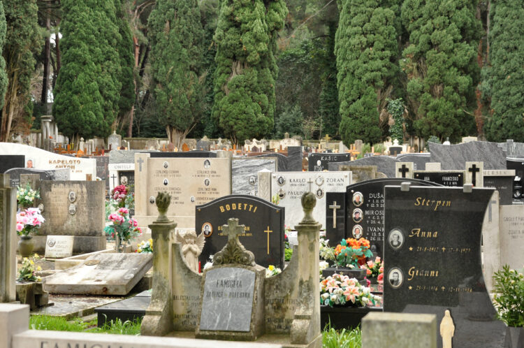 Sabor donio novi Zakon o grobljima: uklanjaju se spomenici koji veličaju srpsku agresiju
