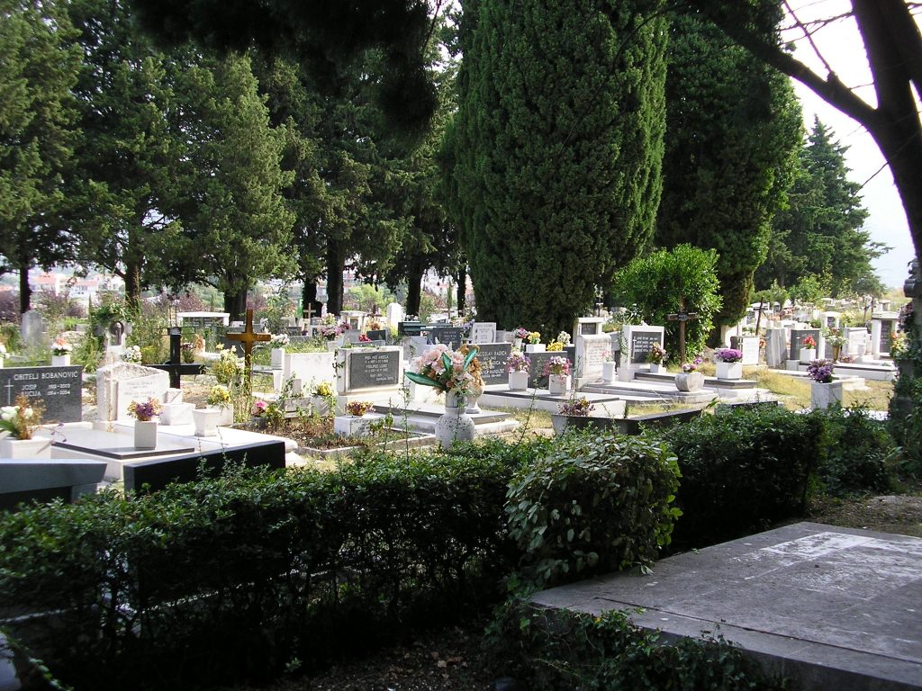 Žena upala u raku na Lovrincu, spasili je vatrogasci i djelatnici Hitne pomoći