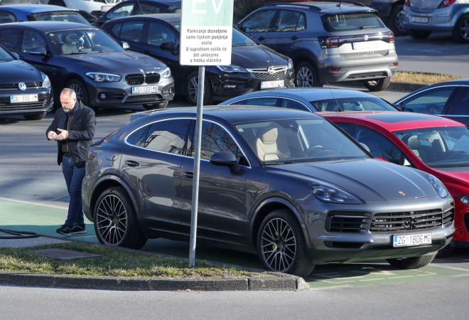 DOKTOR ČIJE SE IME PROVLAČI KROZ BANDIĆEVE AFERE! Vodio je Povjerenstvo uhićene gradonačelnikove suradnice: Padaju li samo sitne ribe?