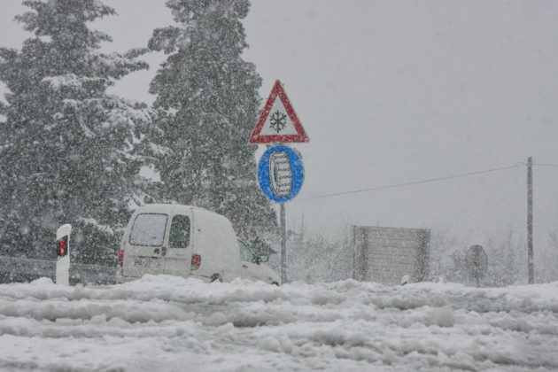 Spremite se na najgore, DHMZ izdao posebno priopćenje: Ovaj tjedan kiša, gromovi i snijeg!