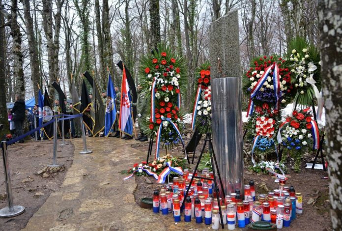 4. prosinca 1991. Smoljanac – velikosrpska ubijanja i orgijanja po hrvatskim selima Plitvičkih jezera