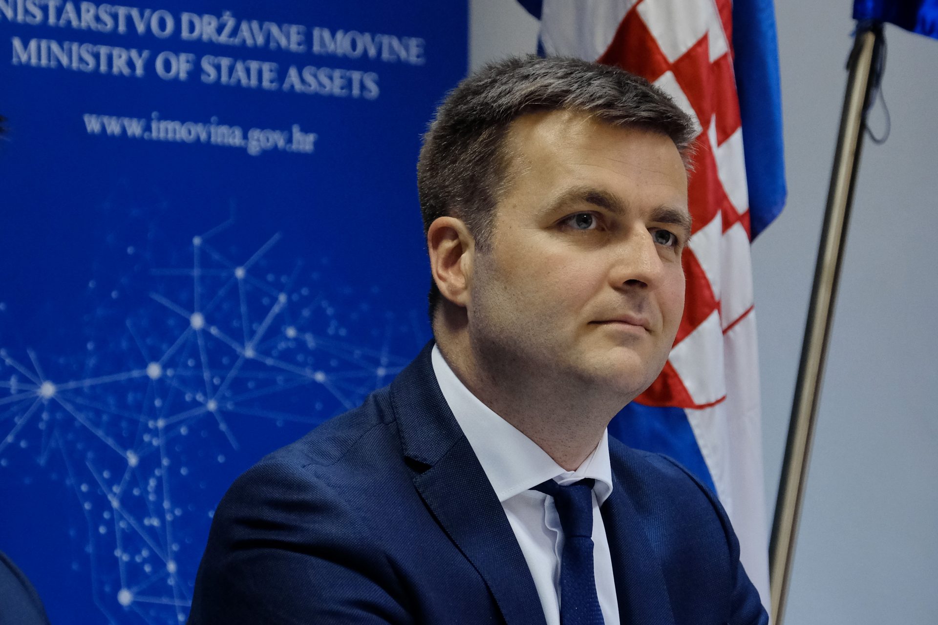 Vlada u ponedjeljak o otpisu režija, Ćorić: Ne brinite za račune…