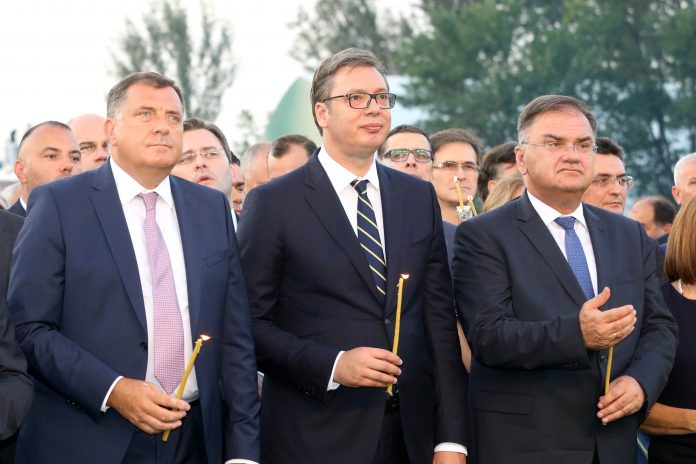 DODIK VUČIĆU: “MIJENJAJ KOSOVO ZA SRPSKU”, VUČIĆ: “RAZMISLIT ĆU”