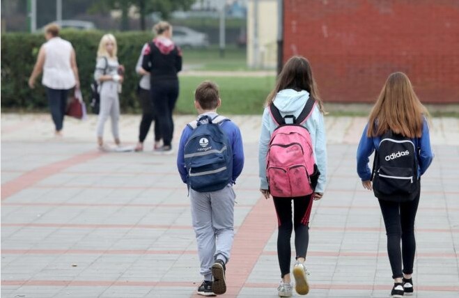 PAZITE NA BRZINU - HAK UPOZORAVA: Prvi je dan nove školske godine, vozači, OPREZ!