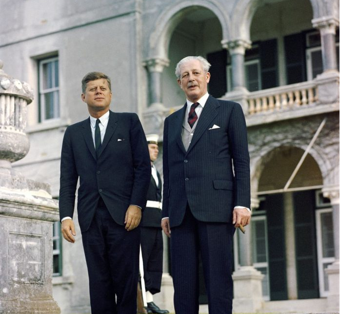 12. svibnja 1945. Harold Macmillan odlučio hrvatske civile i zarobljenike izručiti Titu