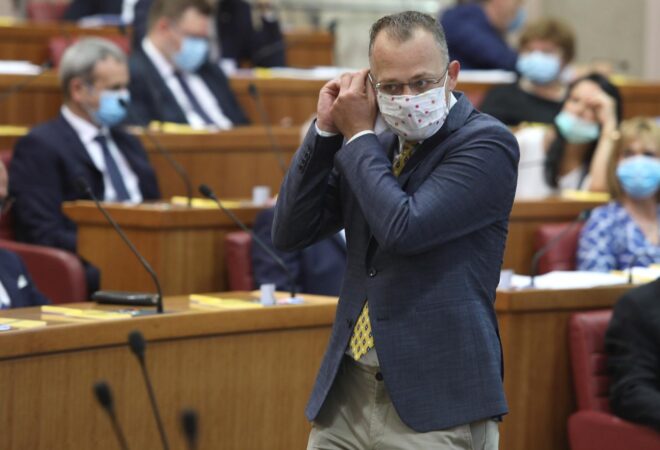 HASANBEGOVIĆ: ‘Nisam i neću se cijepiti. Moje je pravo imati virus. Dok je covid potvrda, neću u Sabor’