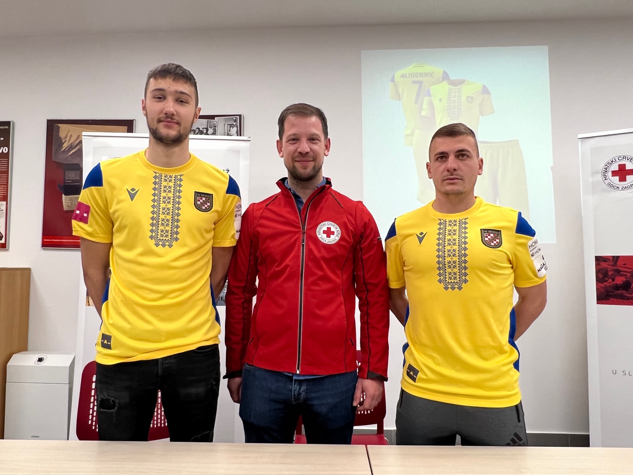 Ukrajinska narodna nošnja i kombinacija žute i plave boje krasit će dresove Hrvatskog Dragovoljca na utakmici 29. kola prve HNL protiv NK Dinama