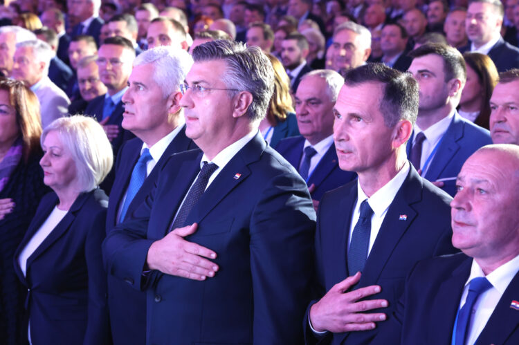 HDZ izabrao nove članove Predsjedništva, od početka godine u stranku se učlanilo gotovo 5000 ljudi