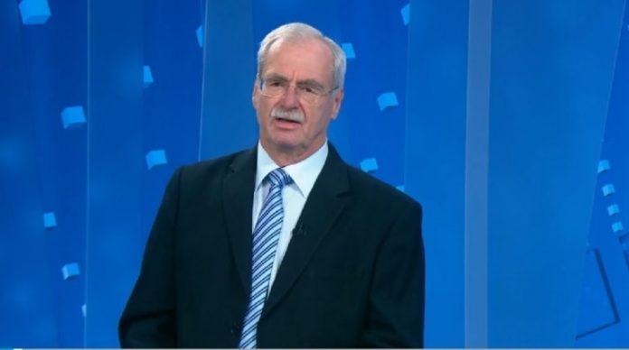 Dr. Hebrang: ‘Zaustavimo bacanje milijarda kuna na udruge i uložimo ih u opstanak gospodarstva’