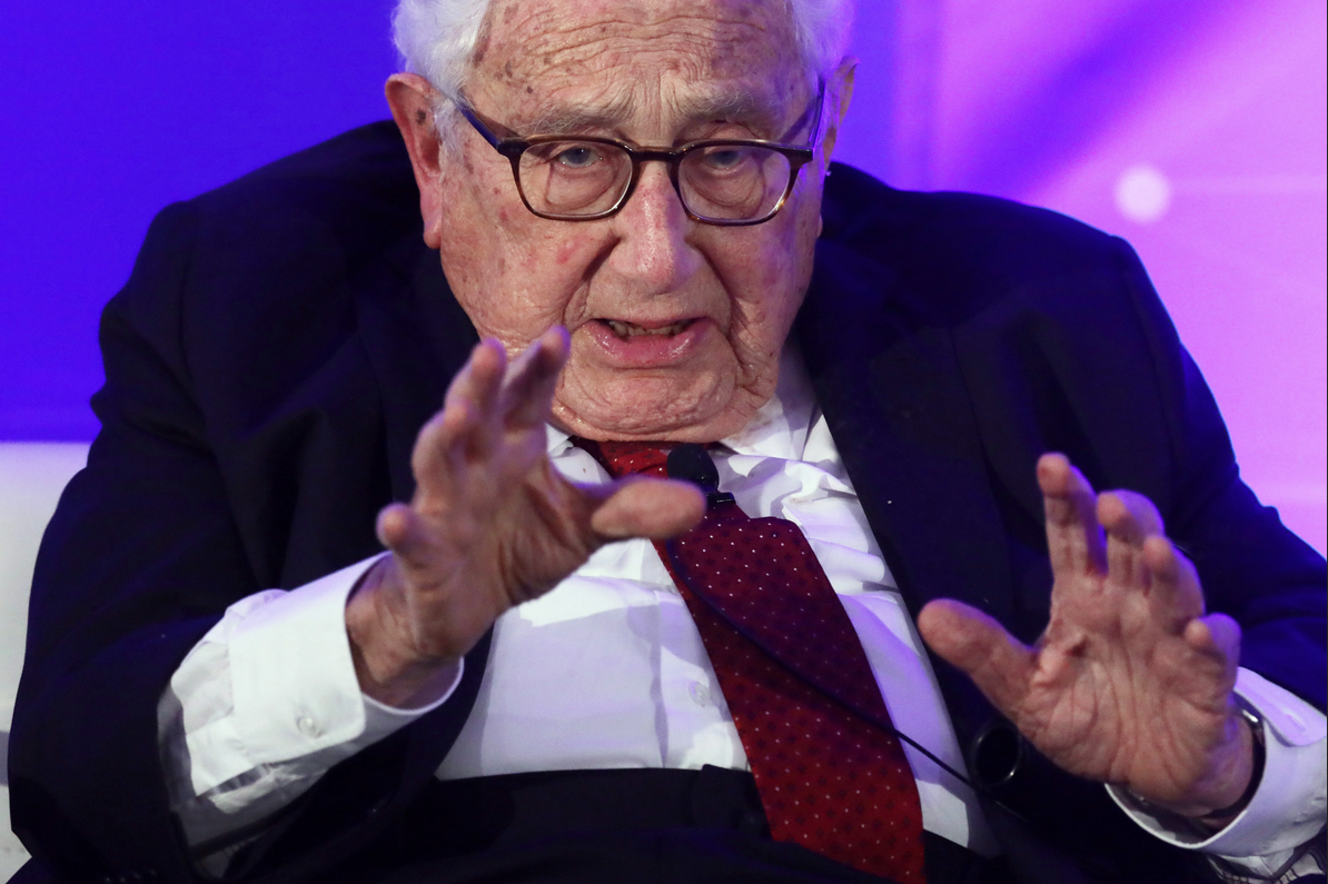 AMERIKANCI U VELIKOM STRAHU, PRIJETI LI VELIKI KOLAPS? Davos je donio potpuno nove smjernice: ‘Nalazimo se pred neizbježnim 3. svjetskim ratom’