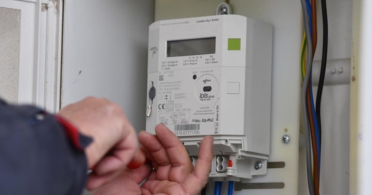 Sva kućanstva u Hrvatskoj dobit će pametna brojila za struju, evo kada stižu i što to znači