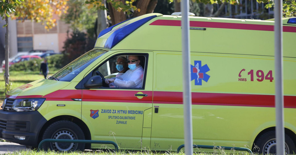 Unuk divljački pretukao djeda i ostavio ga da sedam sati leži u gotovo beživotnom stanju