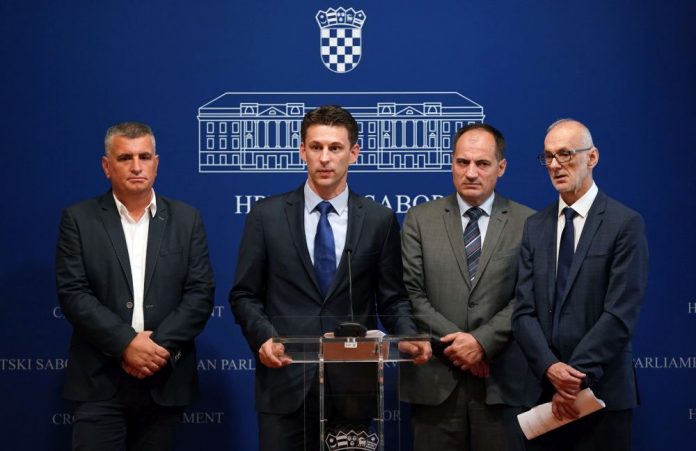 Pljušte ostavke u Mostu: “Petrov i Grmoja nisu konzultirali Glavni odbor o pregovorima s Domovinskim pokretom”