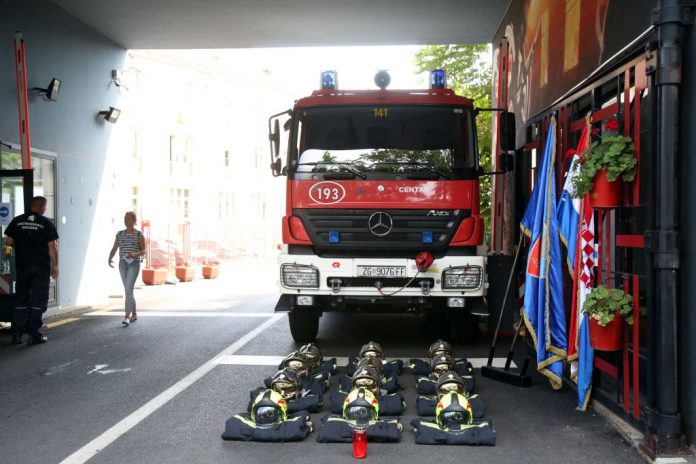 16. rujna 1993. Zločini srpske agresorske vojske (Šibenik) - u agresiji ubijen 21 vatrogasac, uništeno 266 vatrogasnih domova i 353 vatrogasna vozila