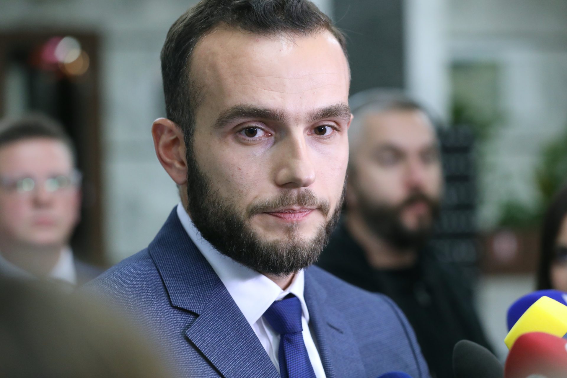 MINISTAR: “MIJENJAT ĆEMO ZAKON, ALI NE PRISTAJEMO NA JAVNI LINČ”