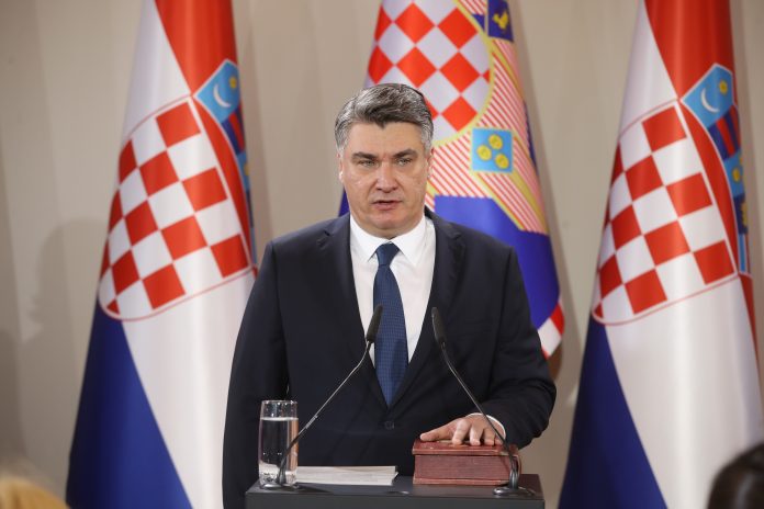 “TAKO MI BOG POMOGAO”: Prisegnuo Zoran Milanović