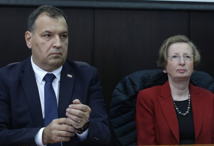 DEVETI Hrvat s koronavirusom je Varaždinac. BEROŠ: JAKO SAM ZABRINUT