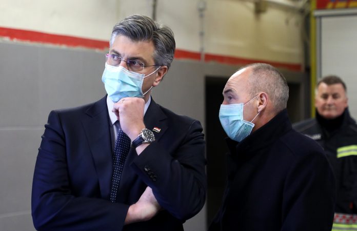 Vlada na telefonskoj sjednici odlučila: ‘Zatvaraju se pomorski granični prijelazi za promet putnika’