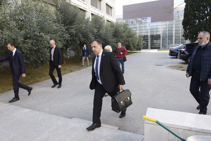 BEROŠ U SPLITU: Ravnatelj doma u kom je izbila zaraza će biti smijenjen jer nije na vrijeme reagirao?