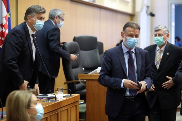 JANDROKOVIĆ: “TKO NE BUDE HTIO STAVITI MASKU U SABORU, IZBACIT ĆE GA SABORSKA STRAŽA”