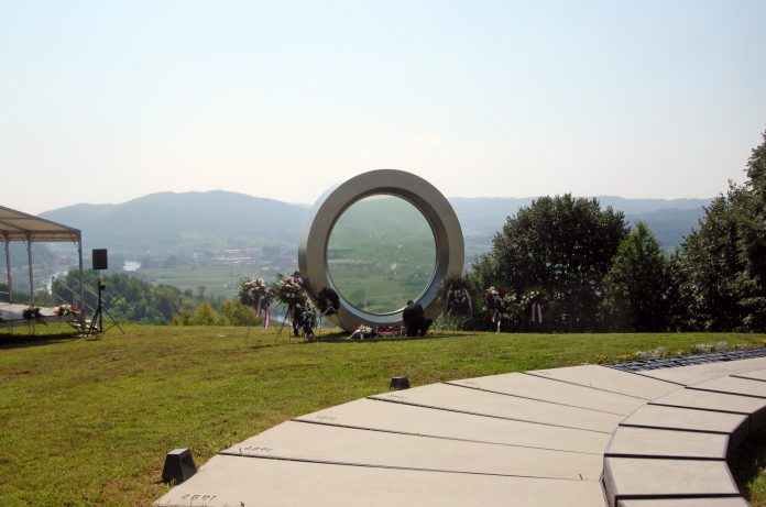 Na Čukuru kod Hrvatske Kostajnice odana počast snimatelju Gordanu Ledereru