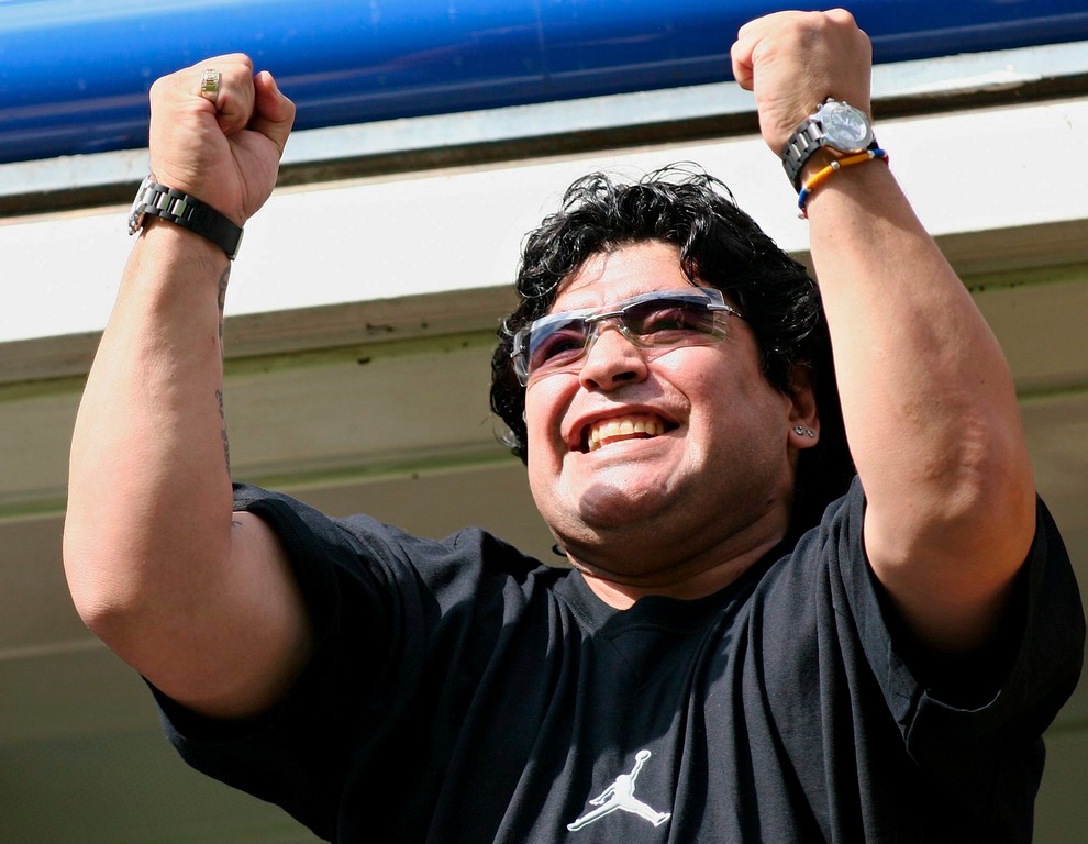 Sedam osoba optuženo za smrt Maradone, prijeti im do 25 godina zatvora