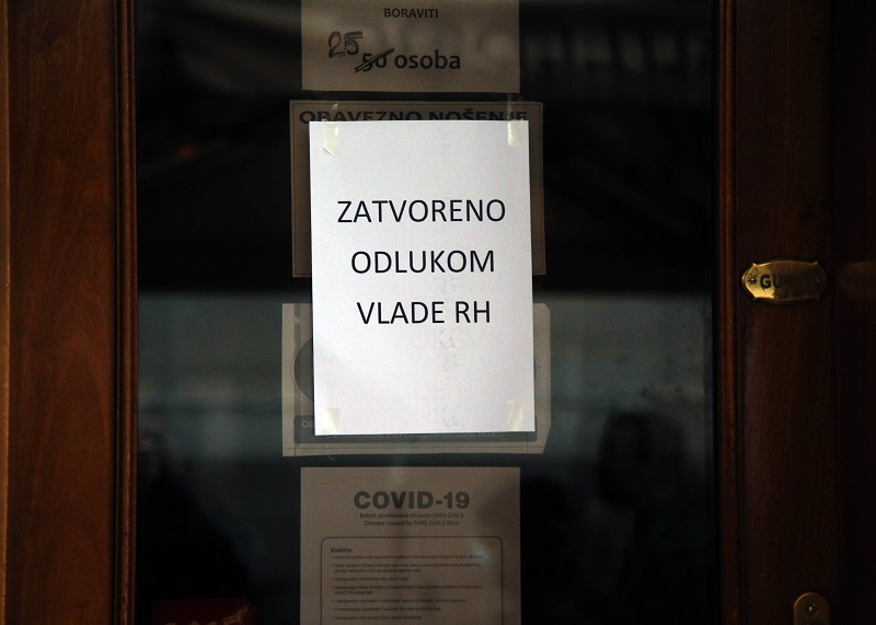 Splitski ugostitelj zaziva lockdown, za Direkt kaže: ‘Ako mislimo sačuvati sezonu, treba već sada zatvoriti’