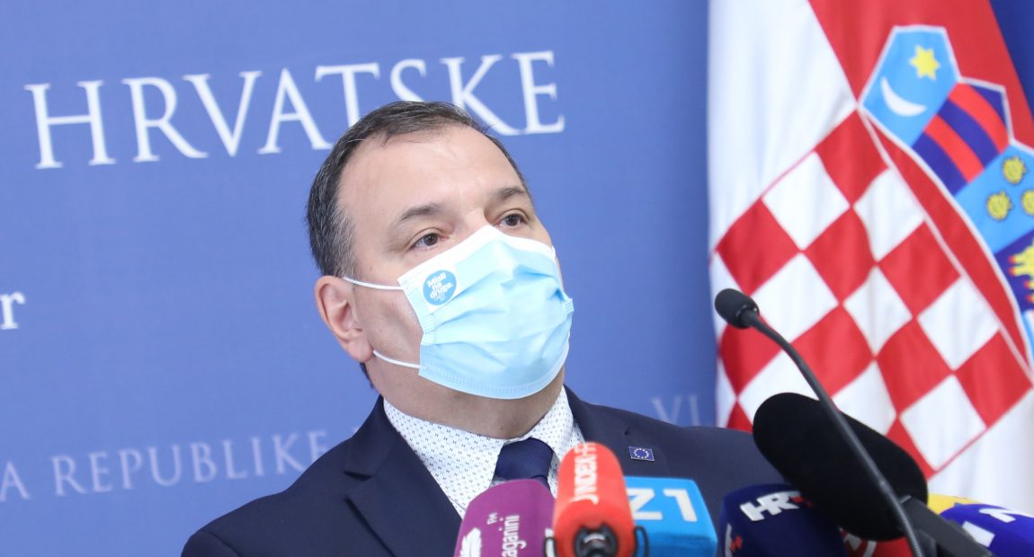 CAPAK: “Virus se sad širi horizontalno”, BEROŠ: “Ljudi odustaju od cijepljenja Astra Zenecom pa smo htjeli primjerom pokazati da je sigurno”