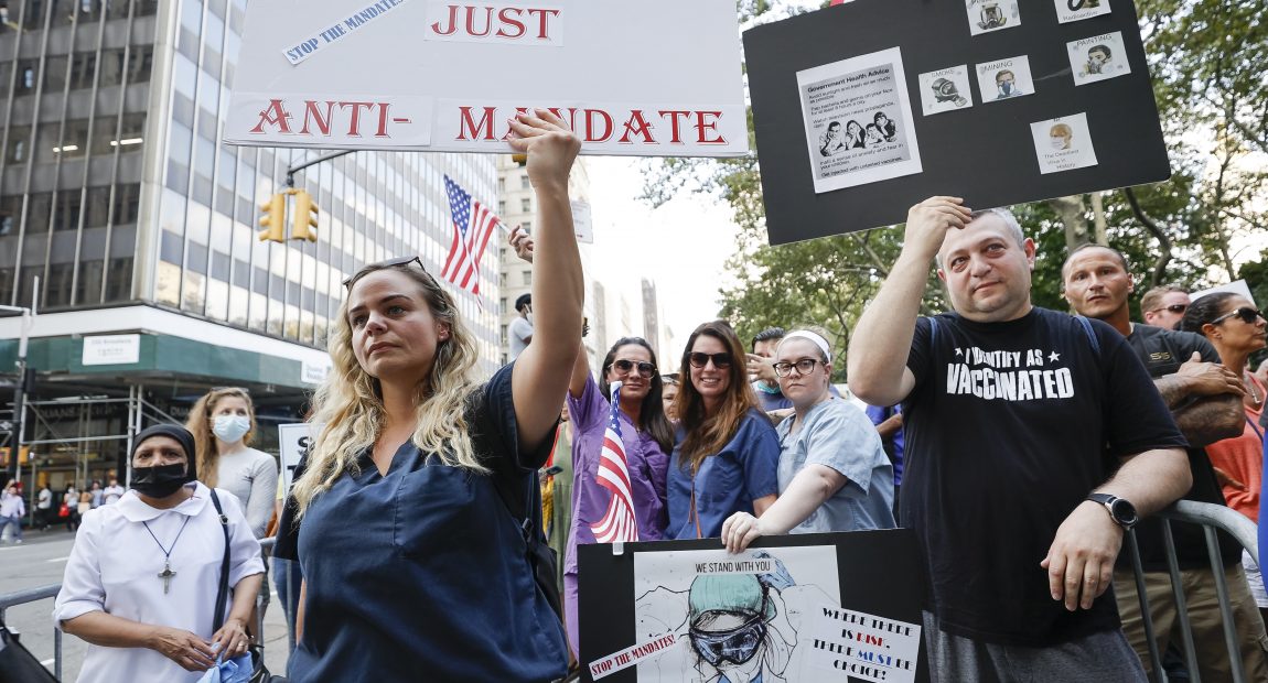 AMERIČKI DUŽNOSNICI ŠOKIRANI: “ZARAZA SE NAGLO ŠIRI MEĐU POTPUNO CIJEPLJENIMA”