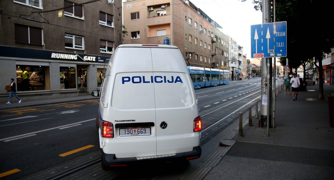 UHIĆEN BICIKLIST OSUMNJIČEN ZA UBOJSTVO UMIROVLJENIKA: “Udarao ga je nogom dok je bio na podu”