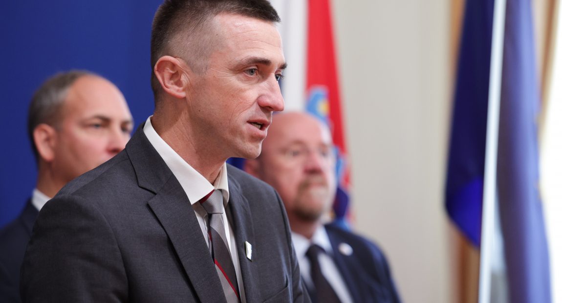 PENAVA o Dežulovićevom tekstu: “Medije nam preuzima BEOGRAD”
