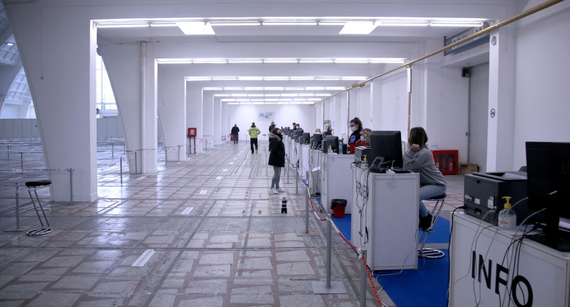 BROJ ZARAŽENIH PADA, BROJ UMRLIH SE NE SMANJUJE: Danas 1061 zaraženih, 64 umrlo