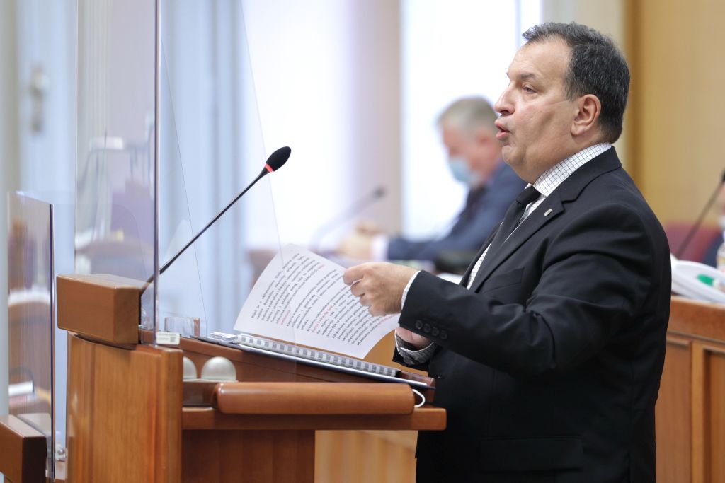 Nije prošla inicijativa oporbe: Beroš ostaje ministar