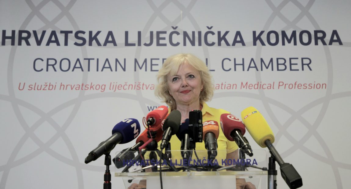 I LIJEČNICI S DIPLOMAMA IZ KRAGUJEVCA! HLK: “Vidjet ćemo hoćemo li im oduzeti licencu”