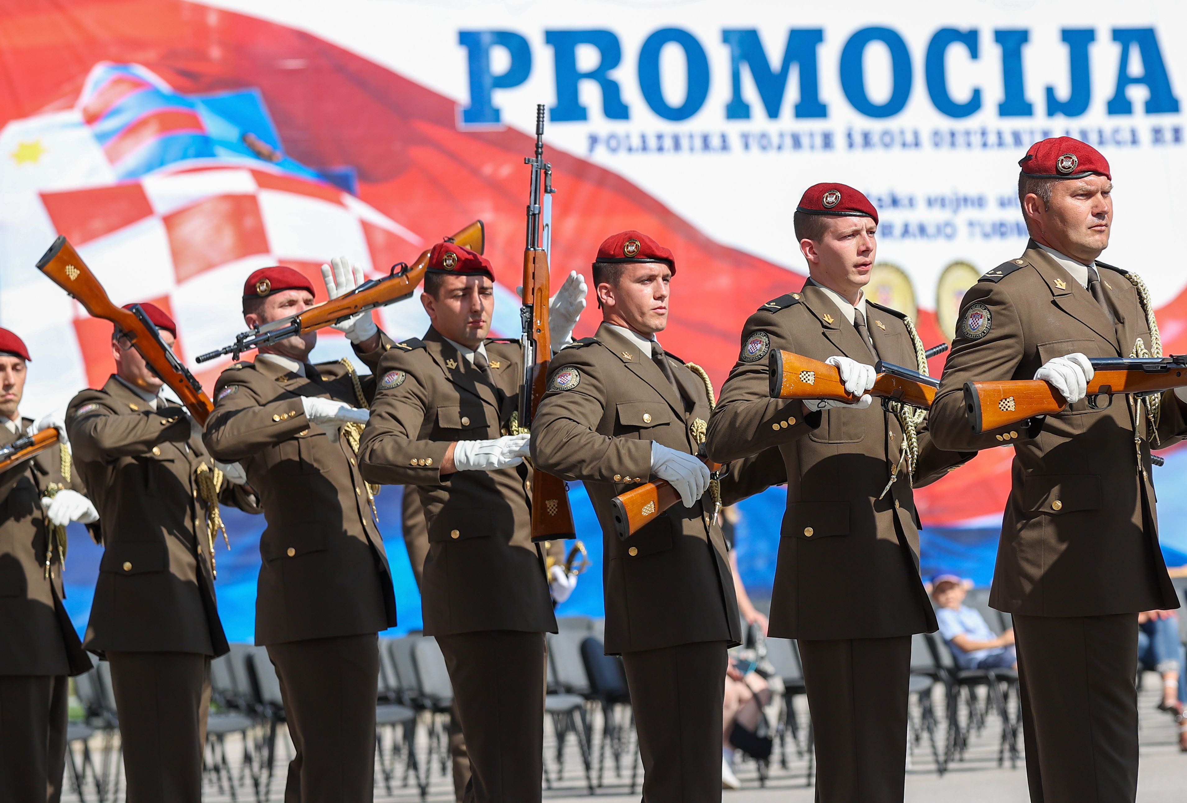 Promovirani polaznici vojnih škola HVU "Dr. Franjo Tuđman".