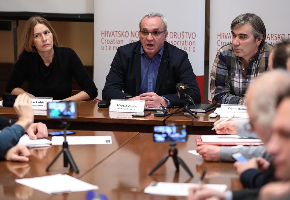 HOĆE LI ZOVKO I HND U EUROPU POSLATI  I PRIJEVODE BLJUVOTINA IZA KOJIH STOJE, DA SVIJET VIDI KAKVIM SE FEKALIJAMA NABACUJU NA HRVATSKU?