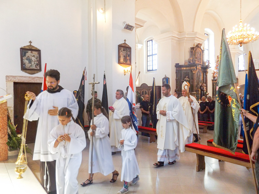 Biskup Košić: ‘Marija je uvijek bila na strani dobra, kao i naši branitelji koji su nas branili i štitili od zla’