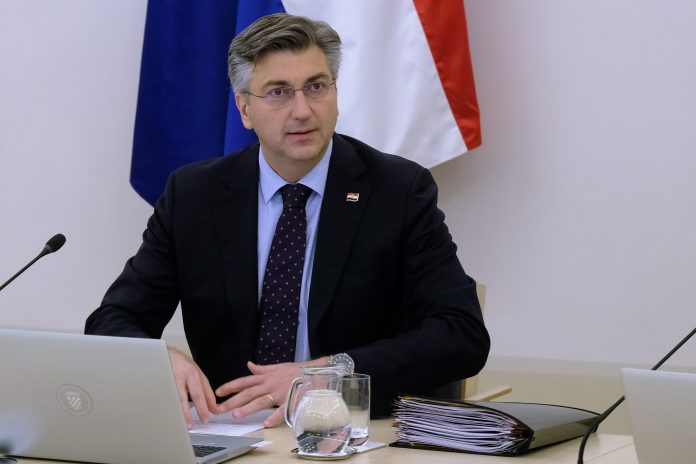 SAM ĆE PLATITI: Plenković se testirao na koronavirus
