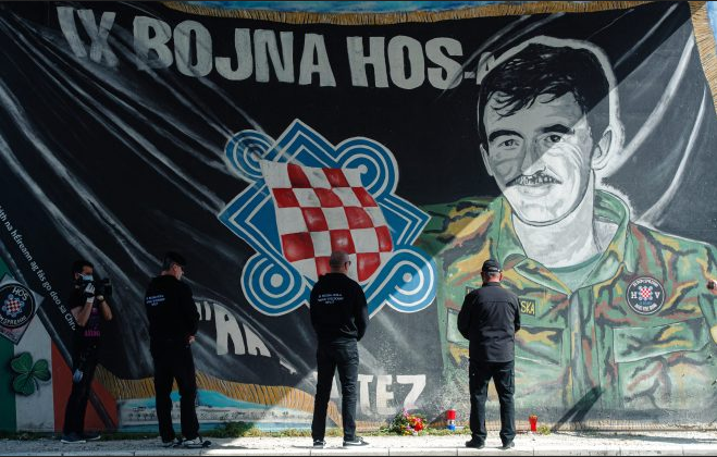 Potresno pismo sestre poginulog HOS-ovca Milanoviću: Poginuo je s 20 godina! Ostavite ih da spavaju u miru