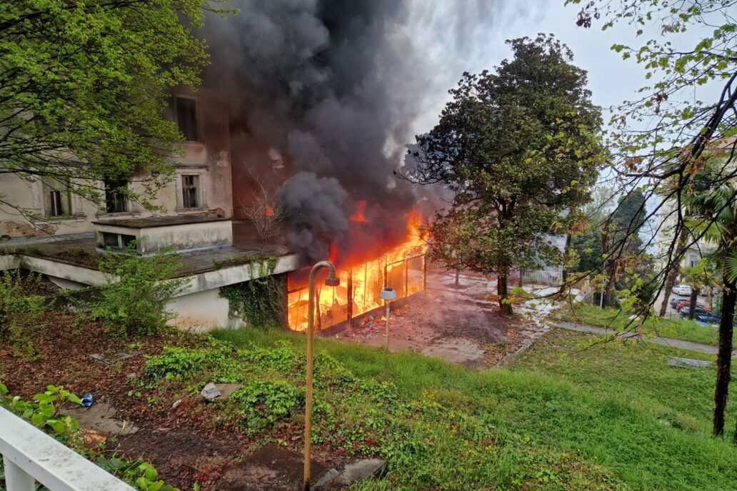 Policija objavila rezultate očevida požara hotela Miramar koji je nestao u plamenoj buktinji