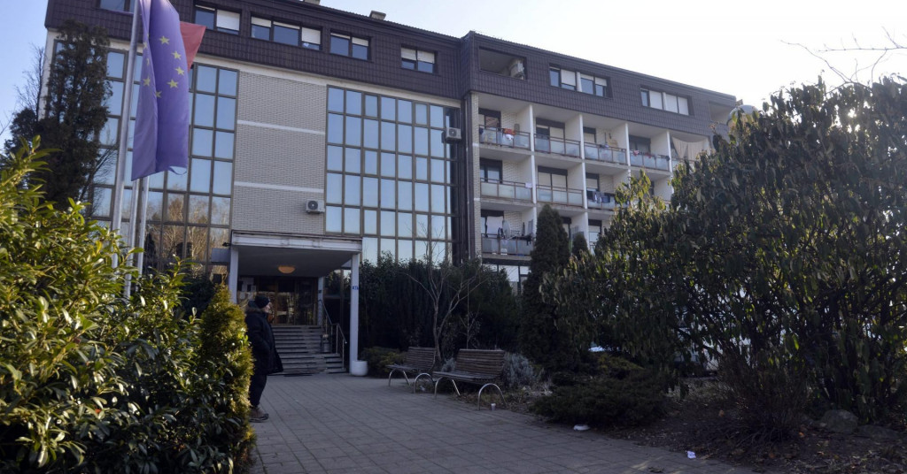 Tražitelji azila napili i drogirali djevojku pa je silovali u hotelu Porinu