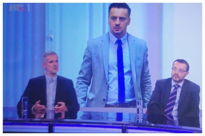 Hrt opet briljirao s velikim gafom u Otvorenom: Na velikom ekranu se vrtjela fotografija mostovca koja je sve zbunila