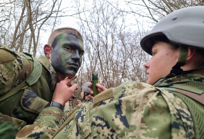 DRAGOVOLJNO VOJNO OSPOSOBLJAVANJE Ovo su hrvati koji su se javili na obuku! Pogledajte kroz što prolaze…